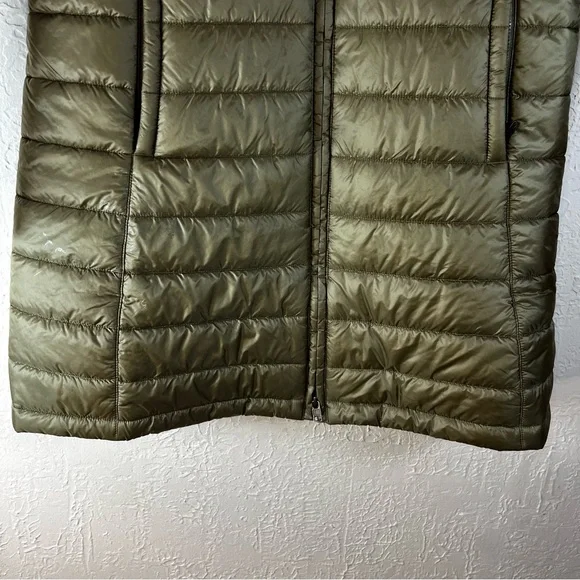 Patagonia Radalie Parka Jacket in Sage Green - Picture 6 of 13